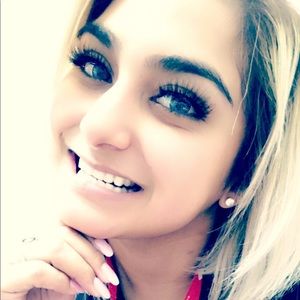 Meet your Posher, Samantha